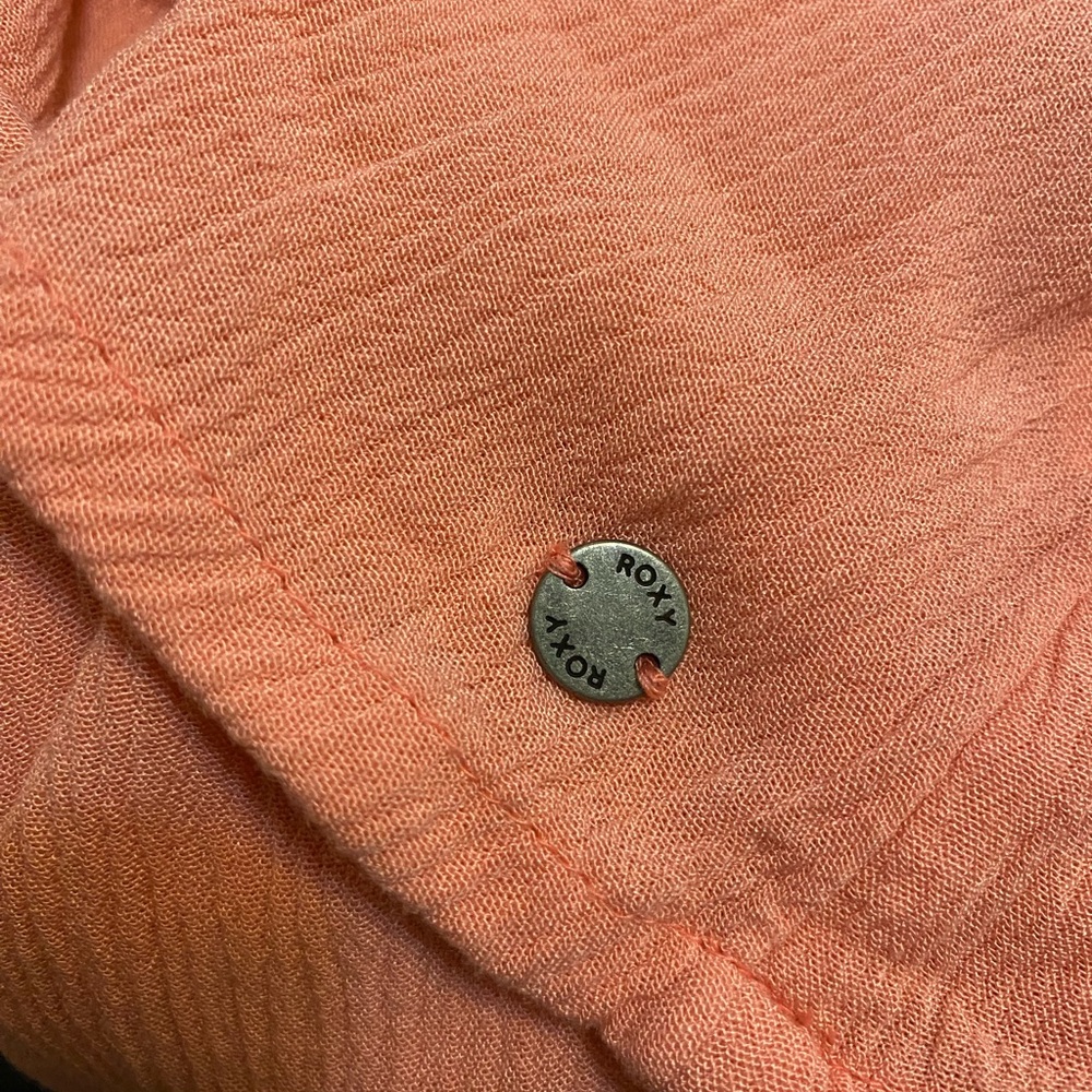 Roxy Tops - Picture 3 of 6